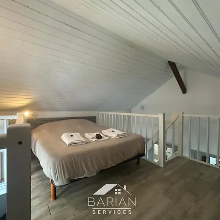 Maisonnette Avec Climatisation Et Cour - Menage Et Linge Inclus * La Rochelle (Charente-Maritime)