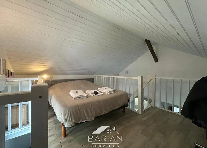 Maisonnette Avec Climatisation Et Cour - Menage Et Linge Inclus * 拉罗歇尔